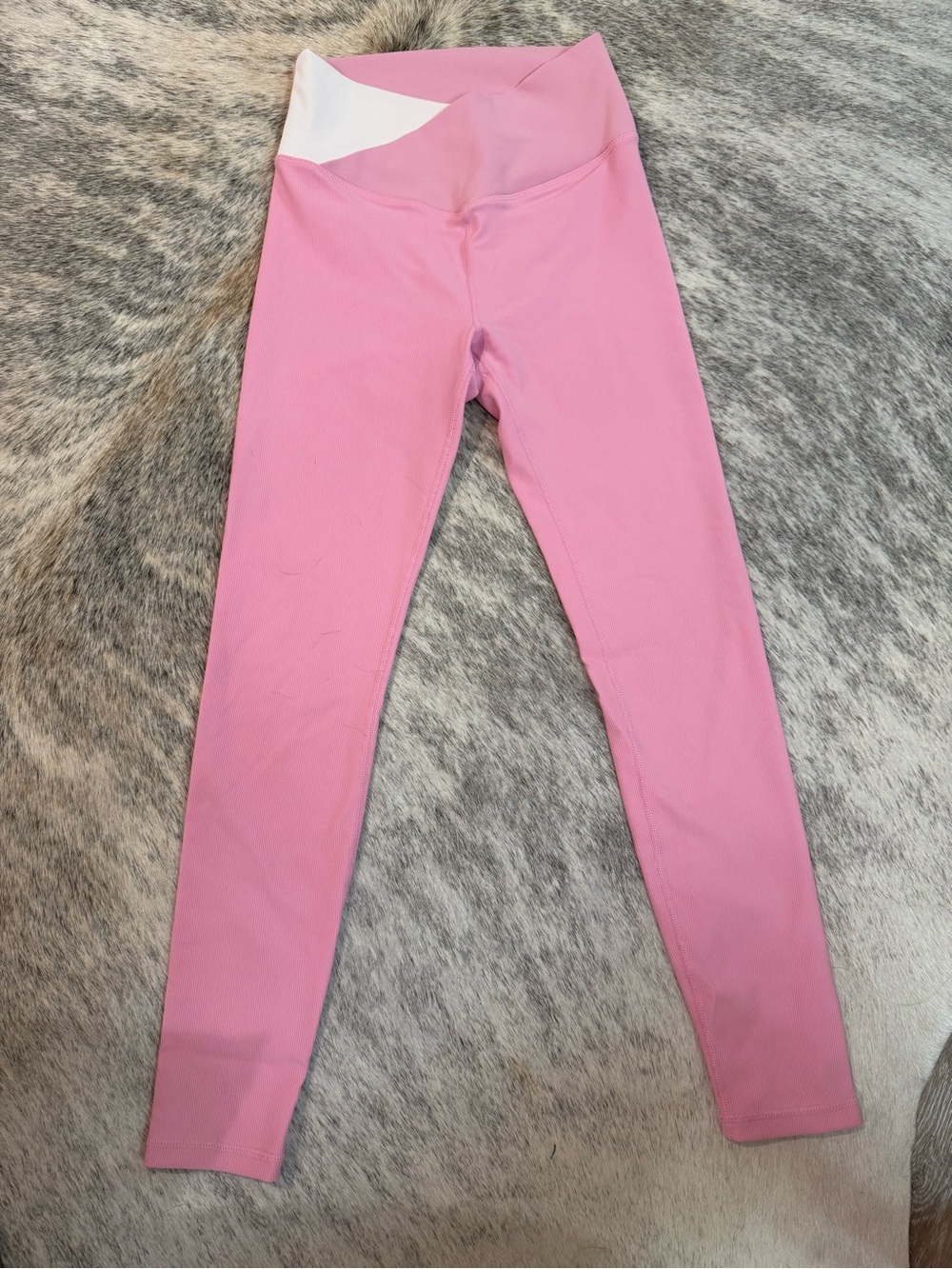 Ribbed nwot High-Rise Pink Leggings with White Waist Detail